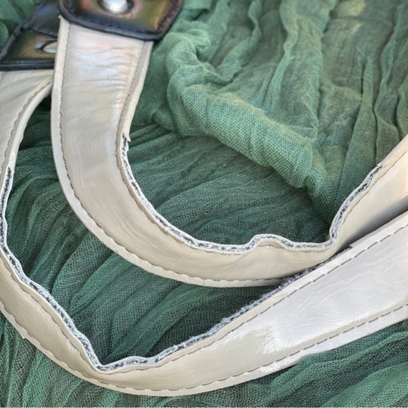 Kenneth Cole Reaction Handbag/ purse. Black. - Picture 14 of 16